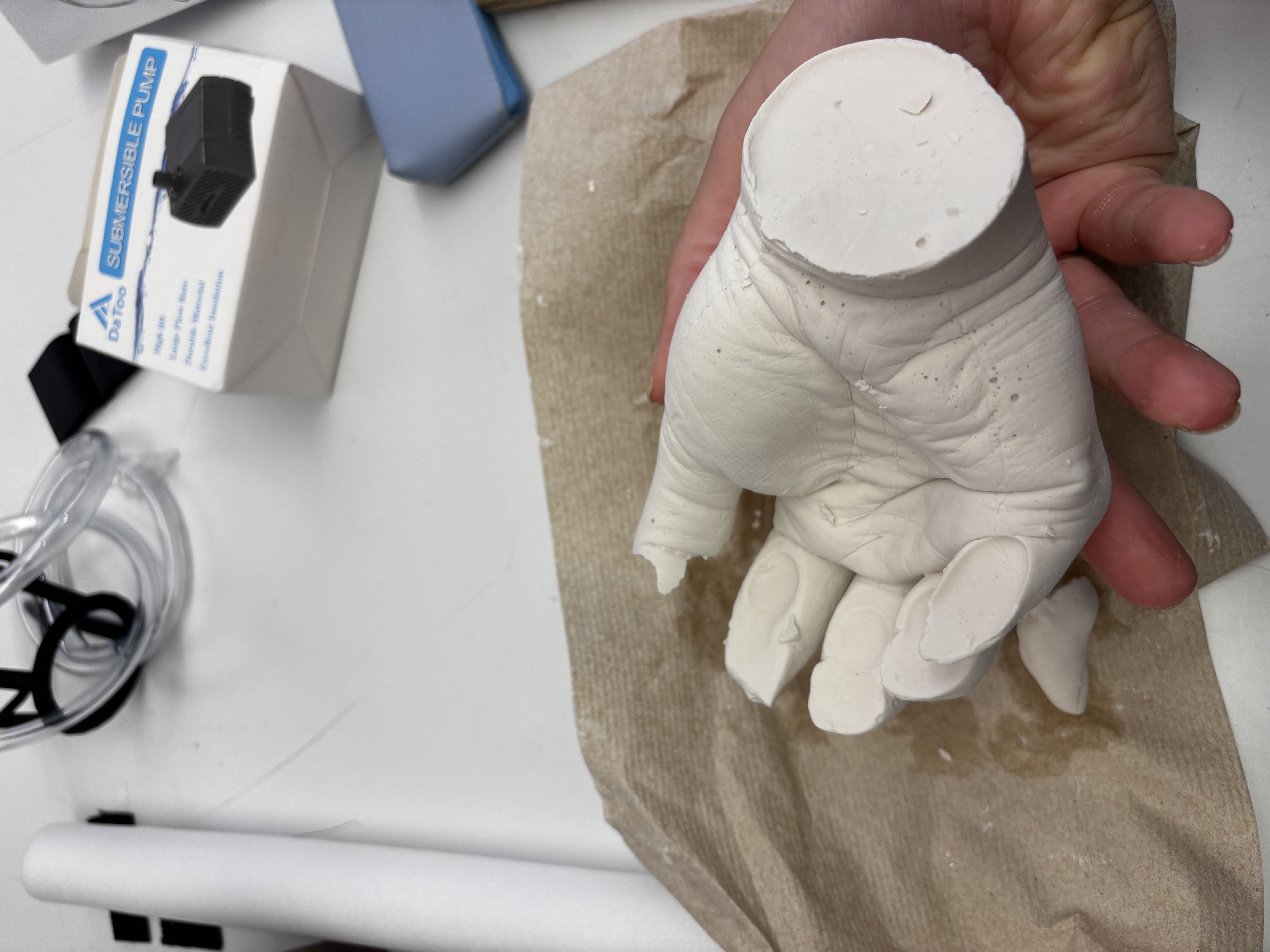 Hand 2